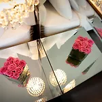 Ξενοδοχείο Zuni Restaurant & Boutique 3*