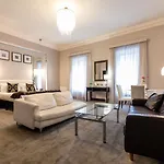 Ξενοδοχείο Zuni Restaurant & Boutique