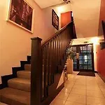 Zuni Restaurant & Boutique 호텔 3*