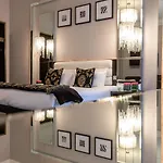 Zuni Restaurant & Boutique