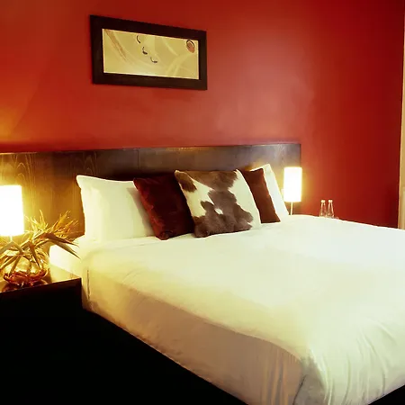 Zuni Restaurant & Boutique