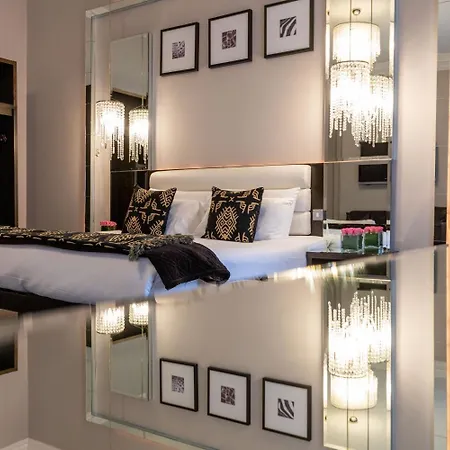 Zuni Restaurant & Boutique Hotel