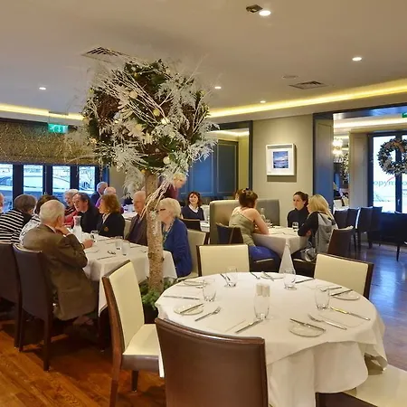 Zuni Restaurant & Boutique ホテル 3*