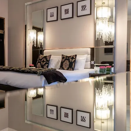 Zuni Restaurant & Boutique