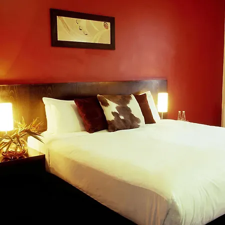 Zuni Restaurant & Boutique 3*