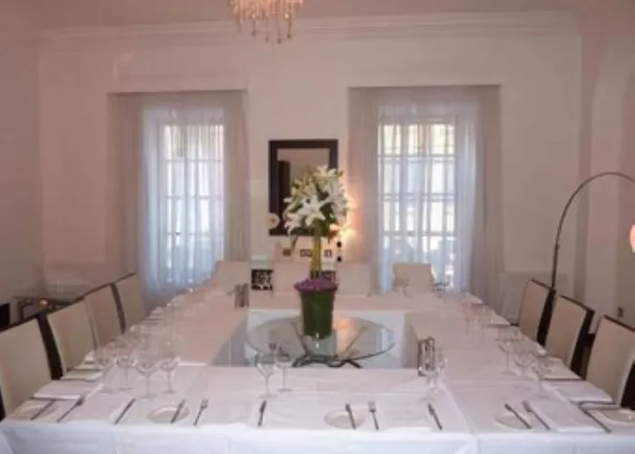 Zuni Restaurant & Boutique Otel Kilkenny