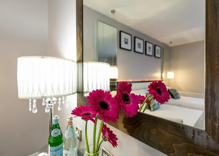 Zuni Restaurant & Boutique