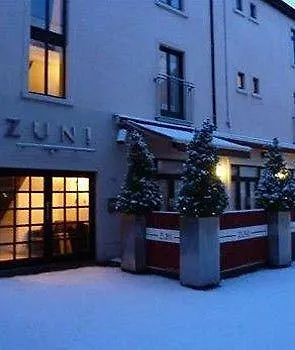 Zuni Restaurant & Boutique 3*