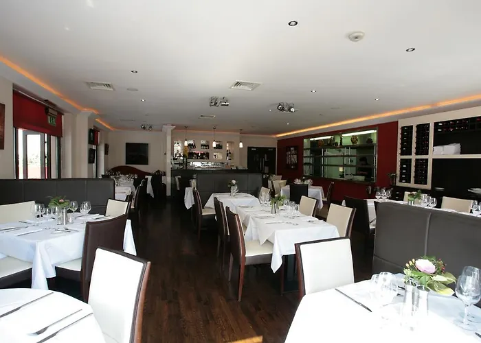 Zuni Restaurant & Boutique Szálloda